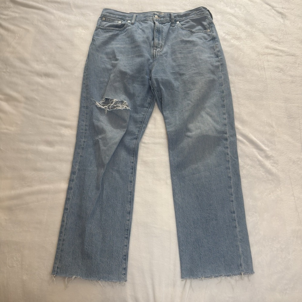 Madewell 90s Straight Leg Jeans Light Wash Distressed Raw Hem Size 32